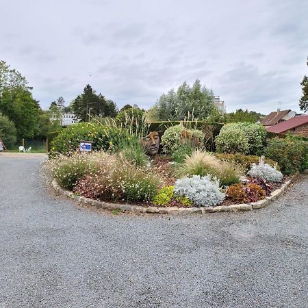 Camping Le Brochet Péronne Esterno foto