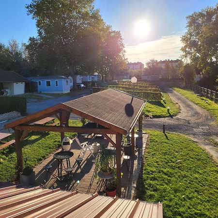 Camping Le Brochet Péronne Esterno foto