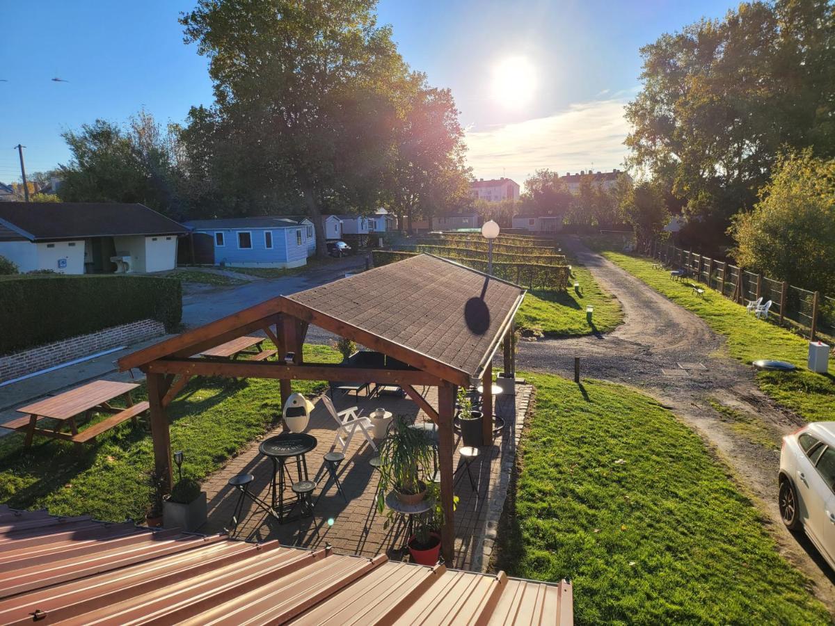 Hotel Camping Le Brochet Péronne Esterno foto